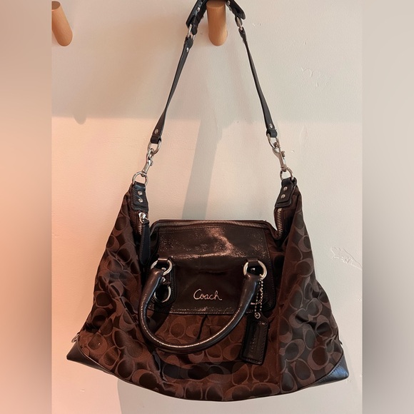Coach Dark Brown Signature Shoulder Bag - Vintage 2000s - Picture 6 of 10